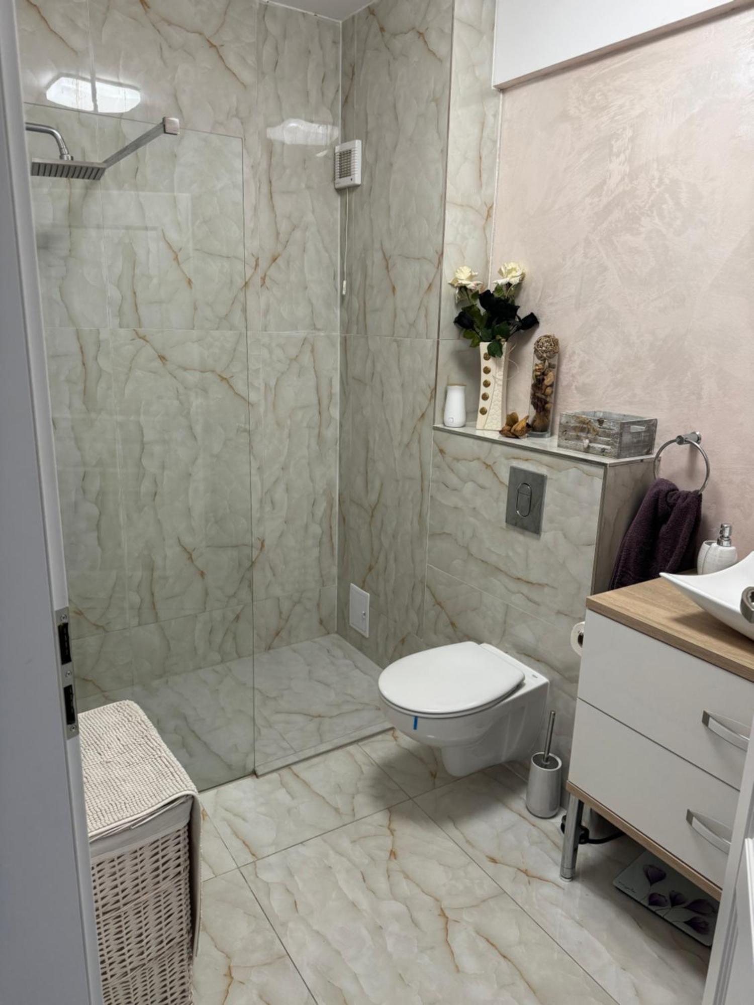 Magnific Apartment Орадеа Екстериор снимка